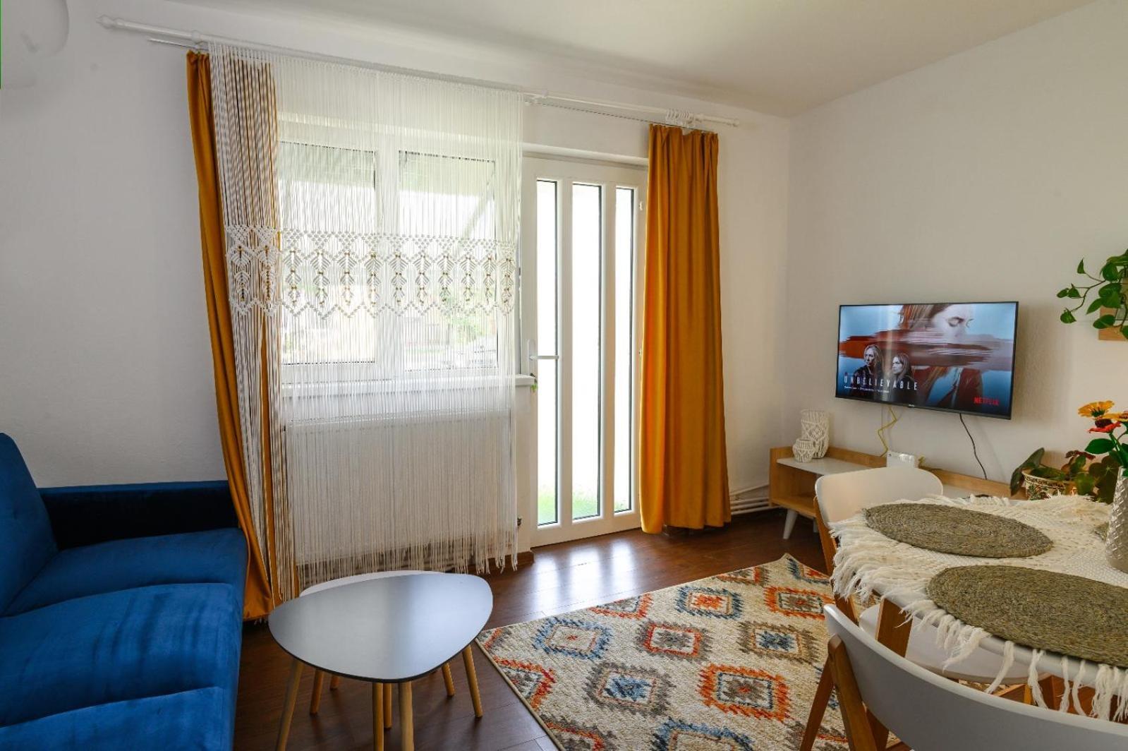Apartament Corina Cu Parcare บิสตริซา ภายนอก รูปภาพ